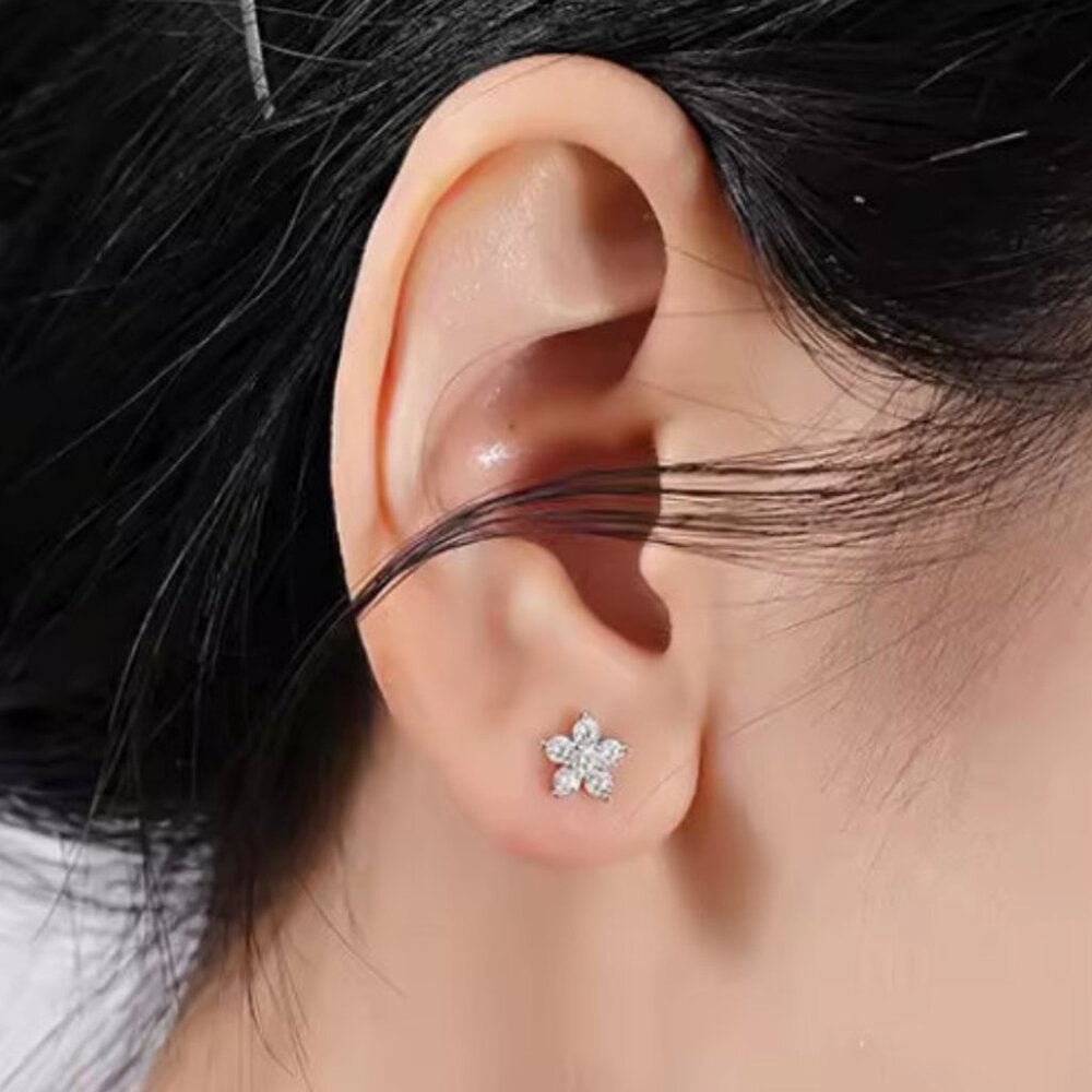 Zircon Star Flower Stud Earrings in Gold & Silver. 925 Sterling Silver. #1075